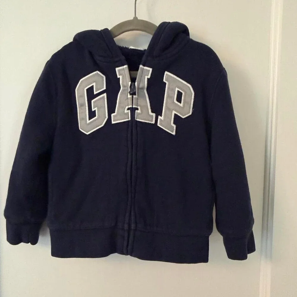 Navy blue Gap zip up hoodie for a 4 year old #kidsfashion #toddler